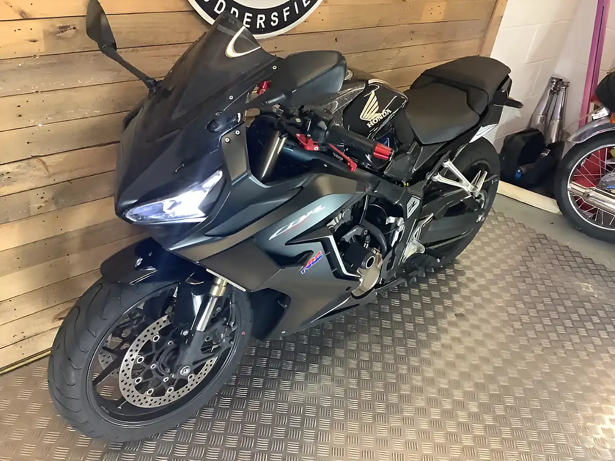 Used 2021 Honda Cbr Black - Interior and Exterior details 3