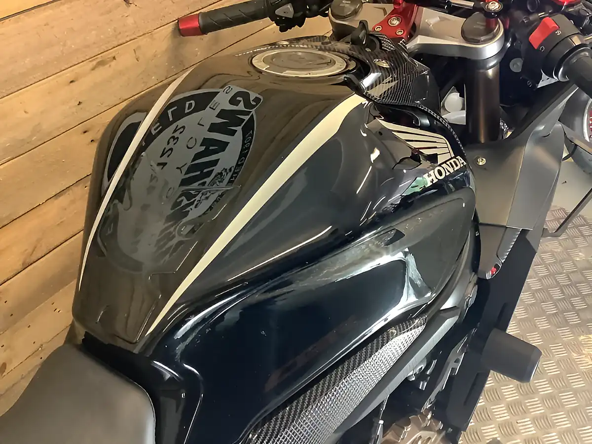 Used 2021 Honda Cbr Black - Interior and Exterior details 9