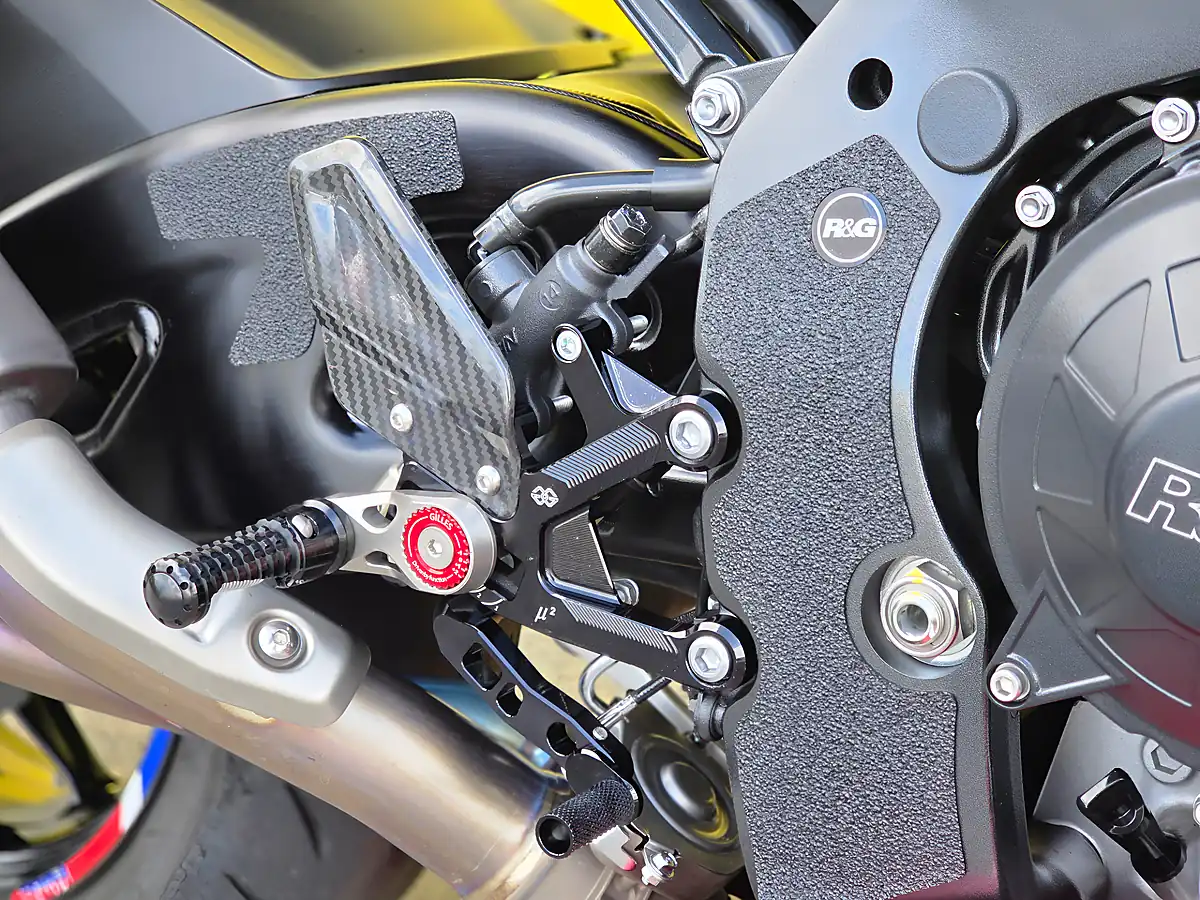 Used 2021 Honda CBR1000RR-R Fireblade Red - Interior and Exterior details 12