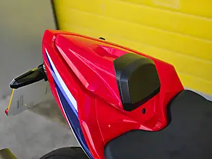 Used 2021 Honda CBR1000RR-R Fireblade Red - Interior and Exterior details 13