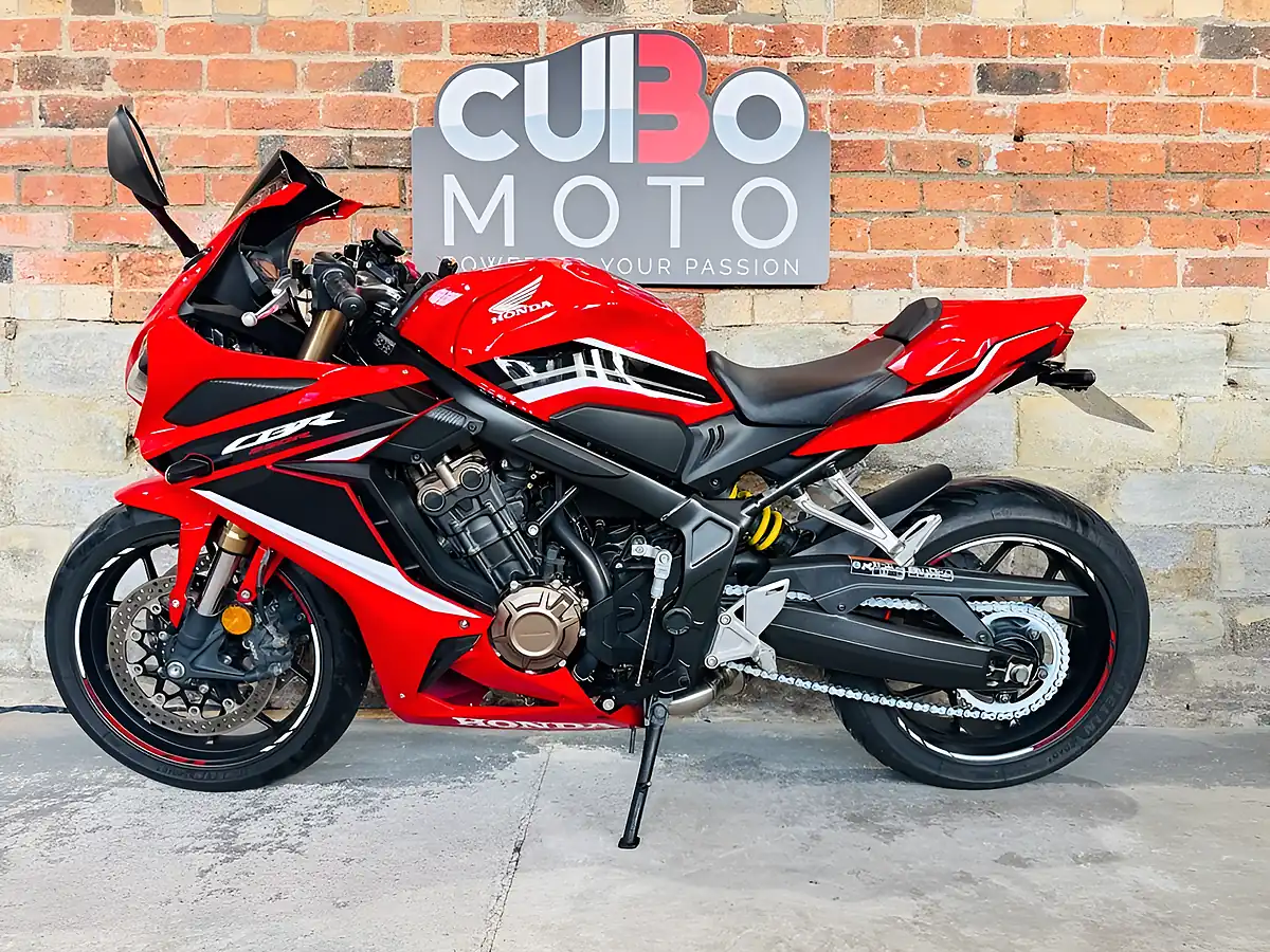 Used 2021 Honda Cbr650r Abs Red - Interior and Exterior details 10