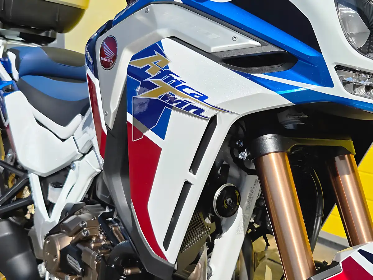 Used 2021 Honda CRF1100L Adventure Sports White - Interior and Exterior details 9