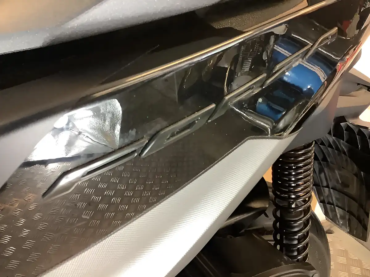 Used 2021 Honda Forza Maxi Black - Interior and Exterior details 17