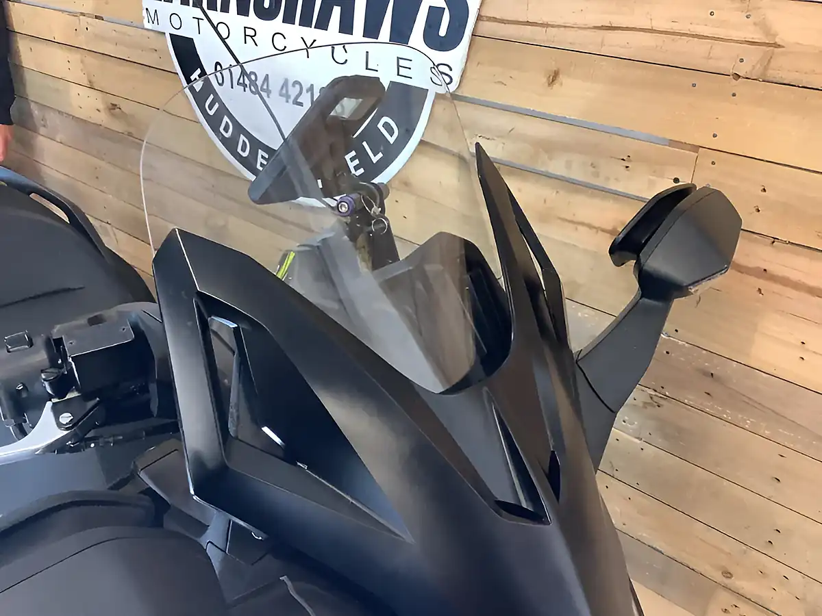 Used 2021 Honda Forza Maxi Black - Interior and Exterior details 9