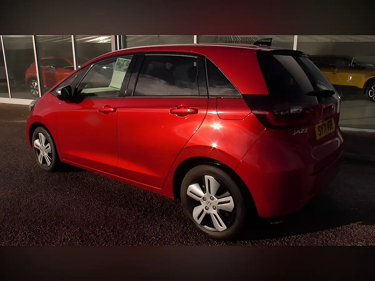 Used 2021 Honda Jazz Ex Red - Interior and Exterior details 5