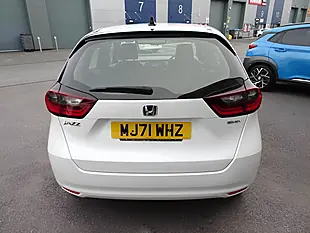 Used 2021 Honda Jazz Se Platinum White - Interior and Exterior details 11