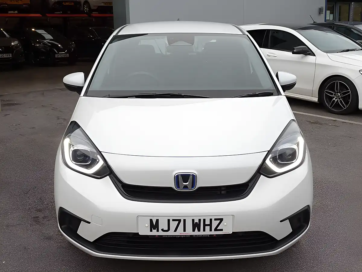Used 2021 Honda Jazz Se Platinum White - Interior and Exterior details 5