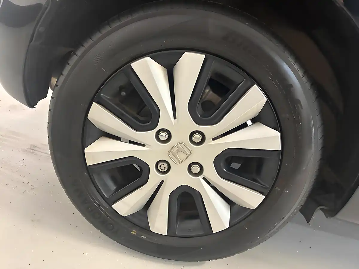 Used 2021 Honda Jazz Sr Black - Interior and Exterior details 6