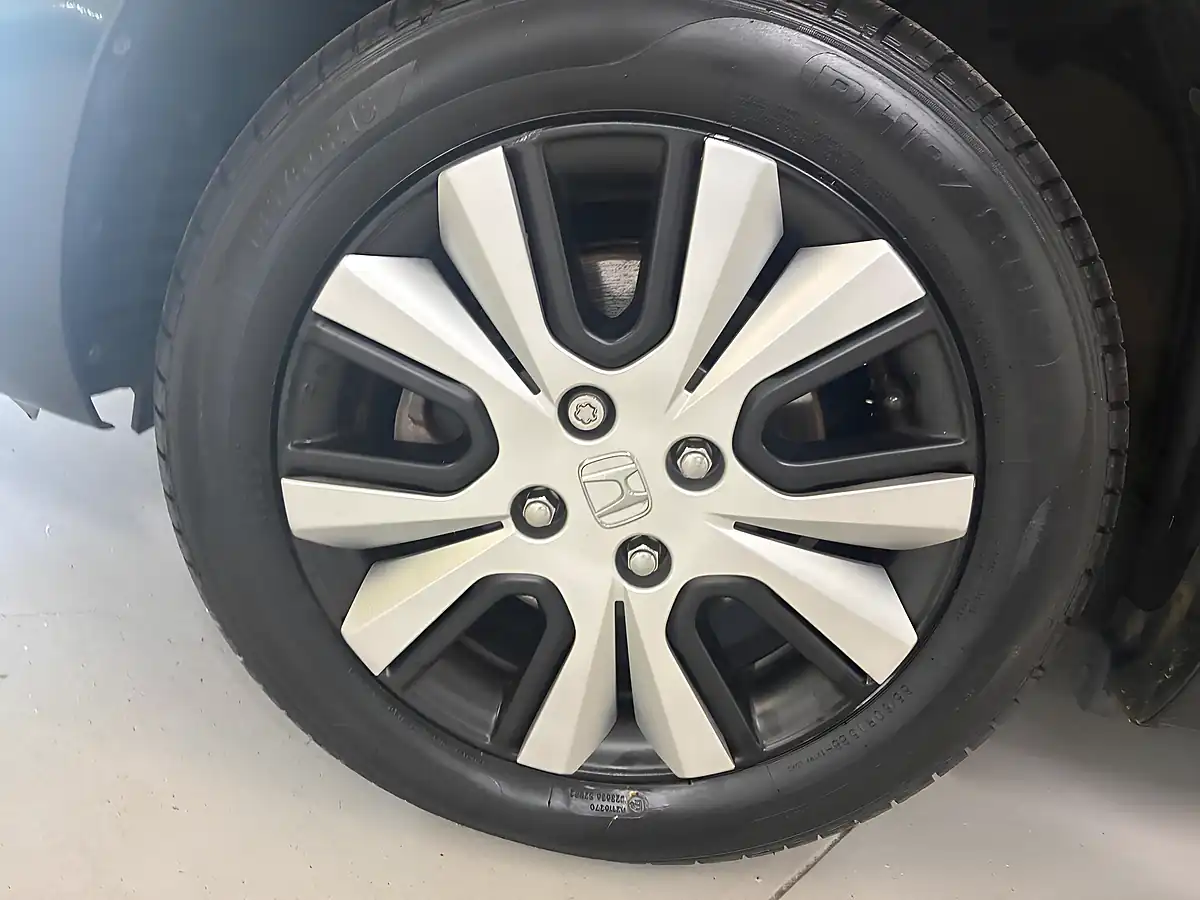 Used 2021 Honda Jazz Sr Black - Interior and Exterior details 7