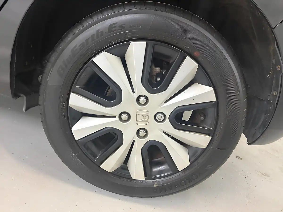 Used 2021 Honda Jazz Sr Black - Interior and Exterior details 8