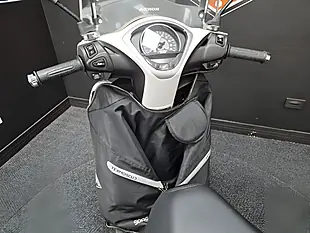 Used 2021 Honda SH125 White - Interior and Exterior details 10