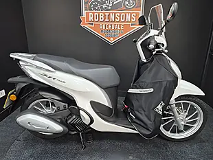 Used 2021 Honda SH125 White - Interior and Exterior details 4