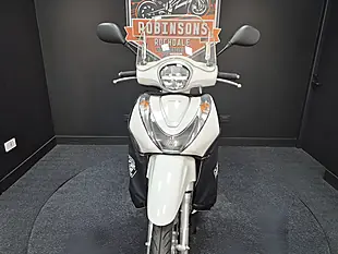 Used 2021 Honda SH125 White - Interior and Exterior details 5