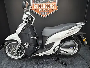 Used 2021 Honda SH125 White - Interior and Exterior details 7