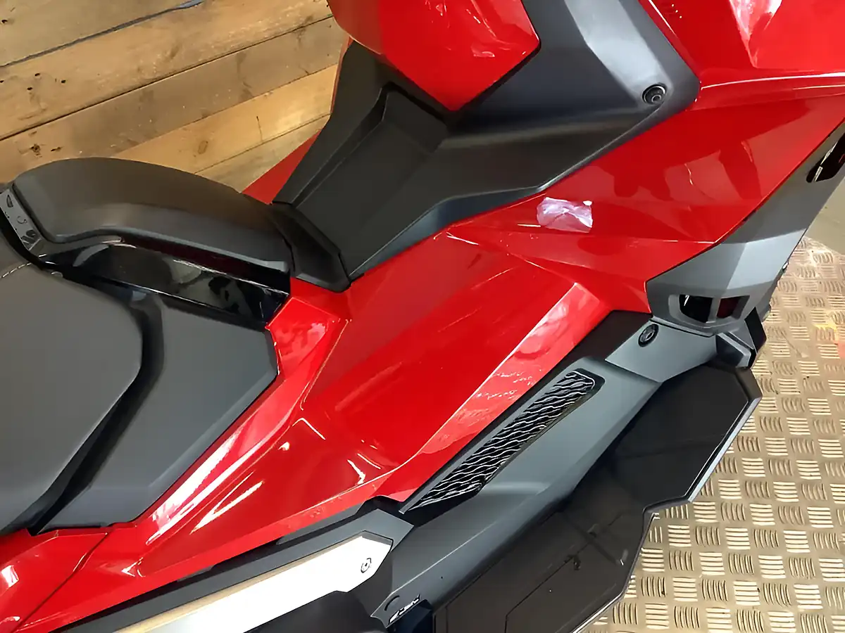 Used 2021 Honda X-Adv Red - Interior and Exterior details 12