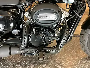 Used 2021 Hyosung Gv S Aquila Black - Interior and Exterior details 16