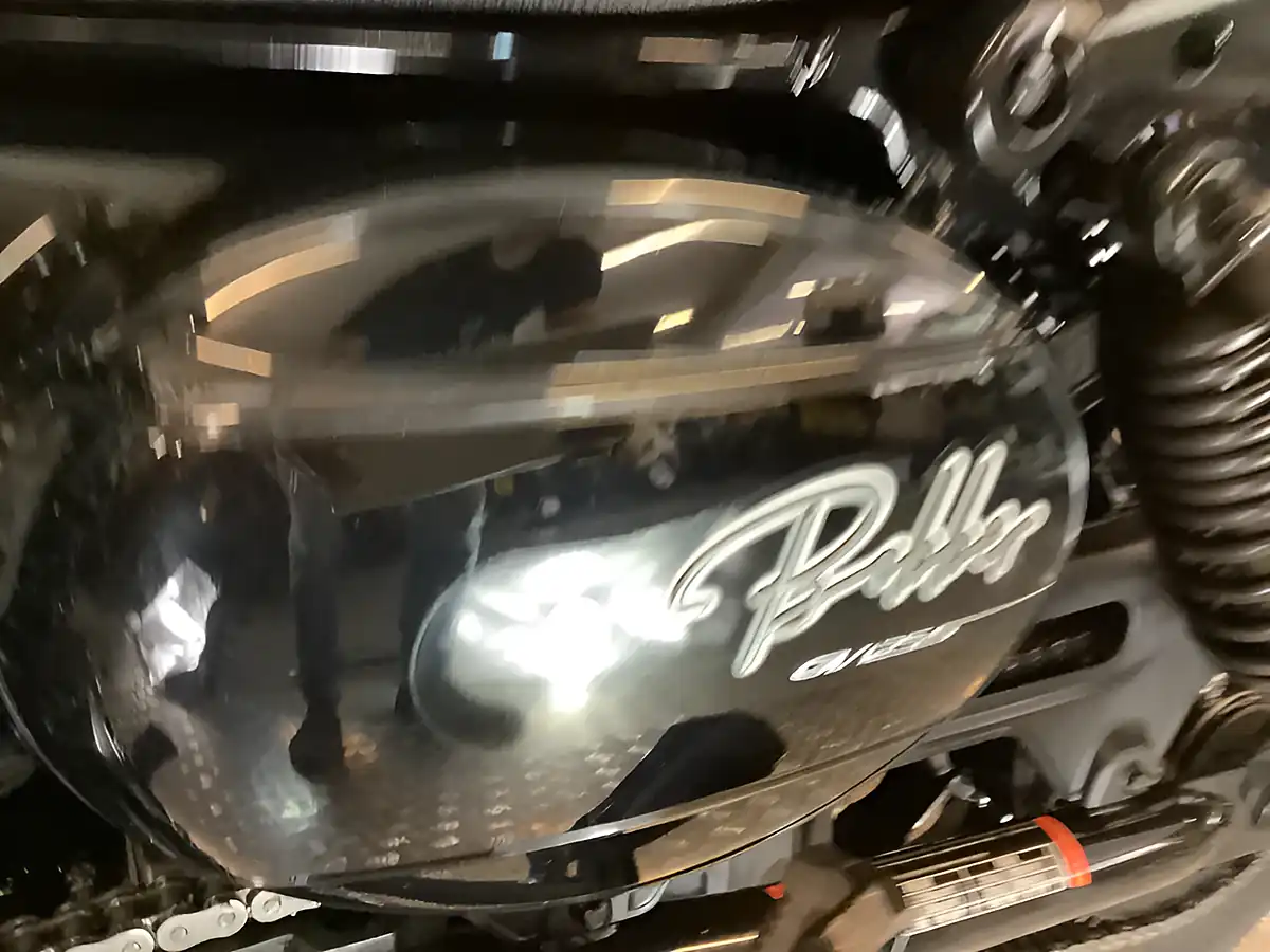 Used 2021 Hyosung Gv S Aquila Black - Interior and Exterior details 17
