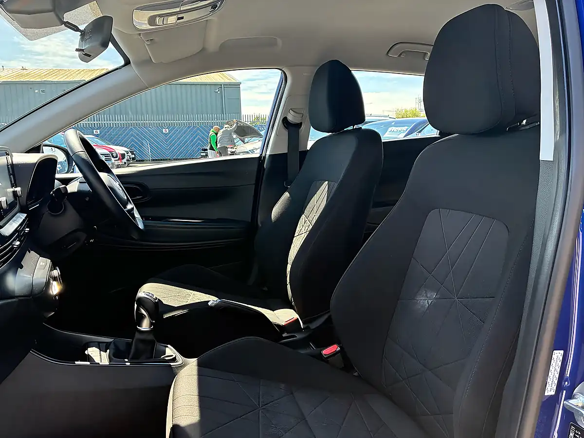 Used 2021 Hyundai Bayon Se Connect Intense Blue - Interior and Exterior details 15