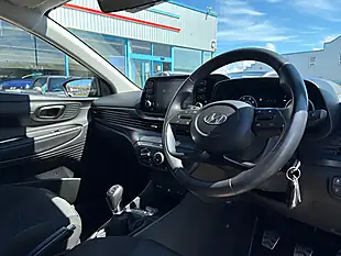 Used 2021 Hyundai Bayon Se Connect Intense Blue - Interior and Exterior details 6