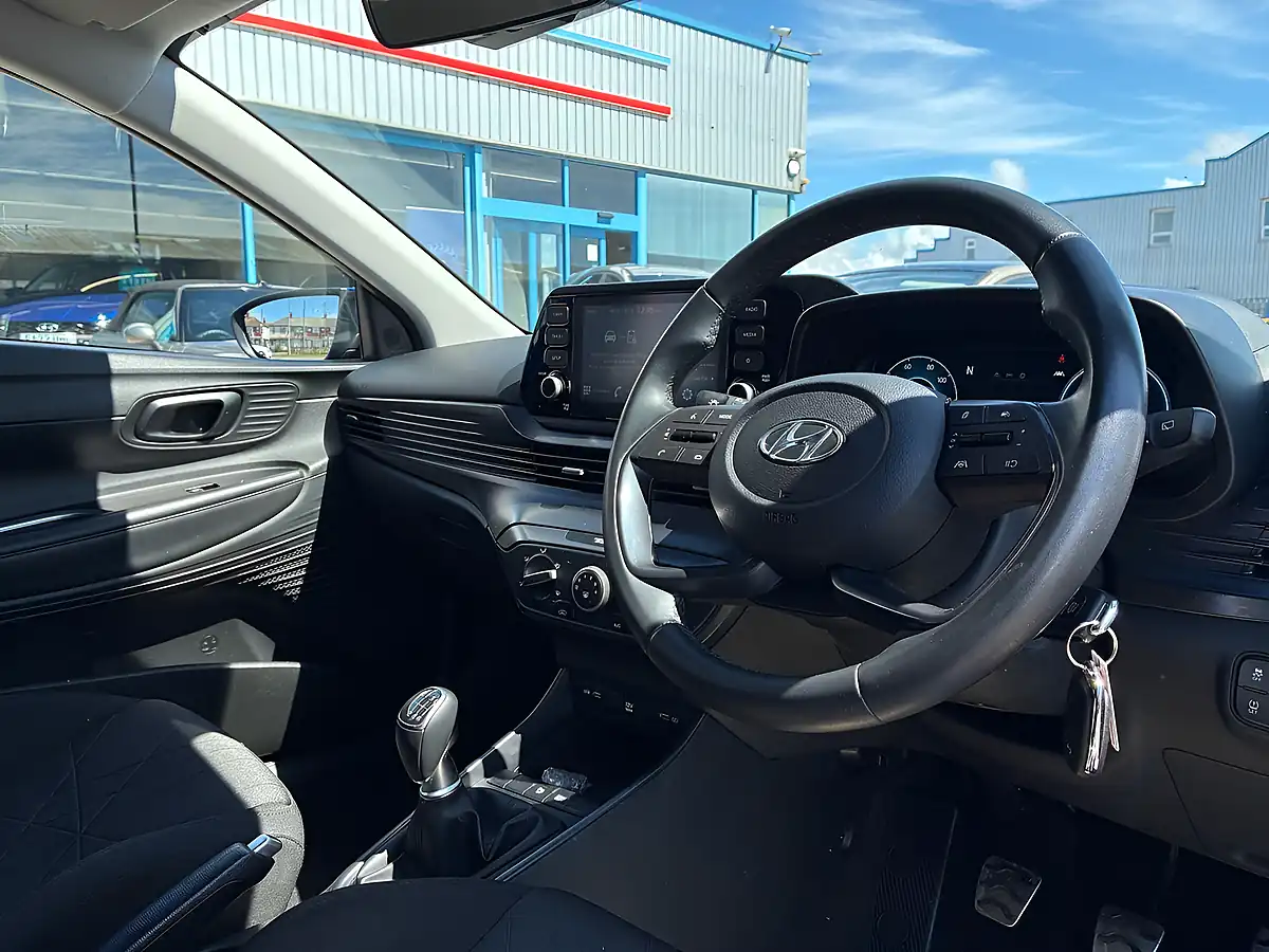 Used 2021 Hyundai Bayon Se Connect Intense Blue - Interior and Exterior details 6