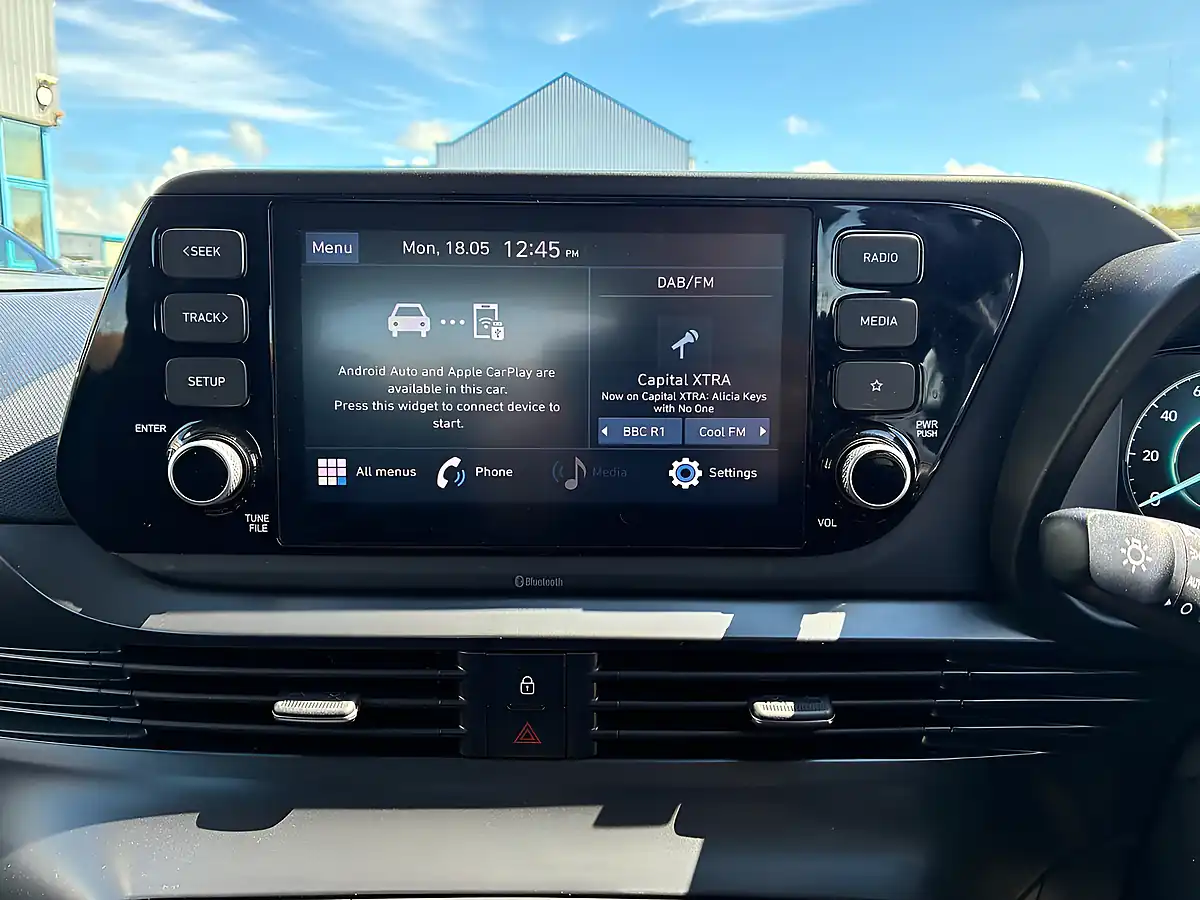 Used 2021 Hyundai Bayon Se Connect Intense Blue - Interior and Exterior details 9