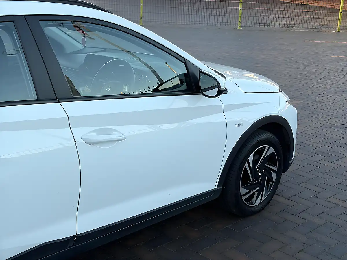 Used 2021 Hyundai Bayon Se Connect White - Interior and Exterior details 14