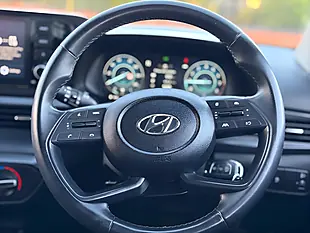 Used 2021 Hyundai Bayon Se Connect White - Interior and Exterior details 16