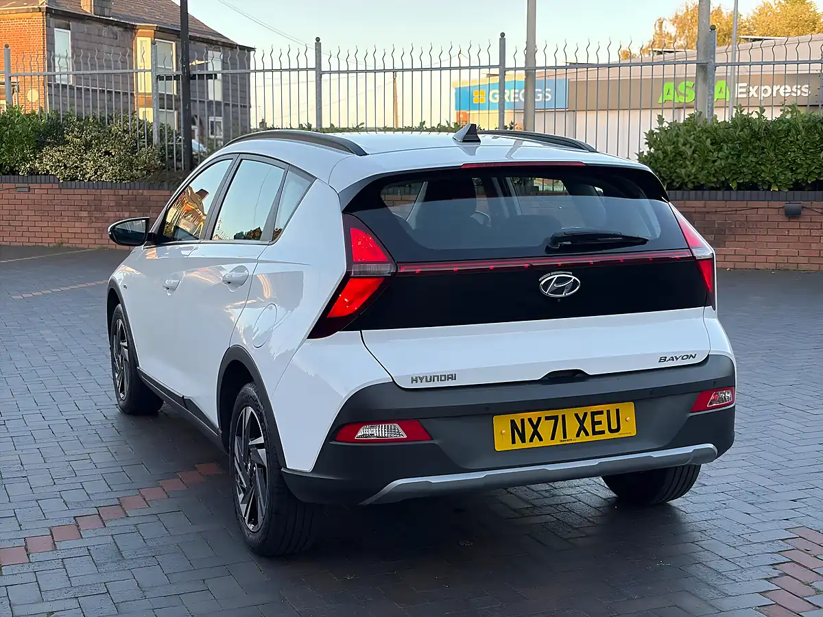 Used 2021 Hyundai Bayon Se Connect White - Interior and Exterior details 9