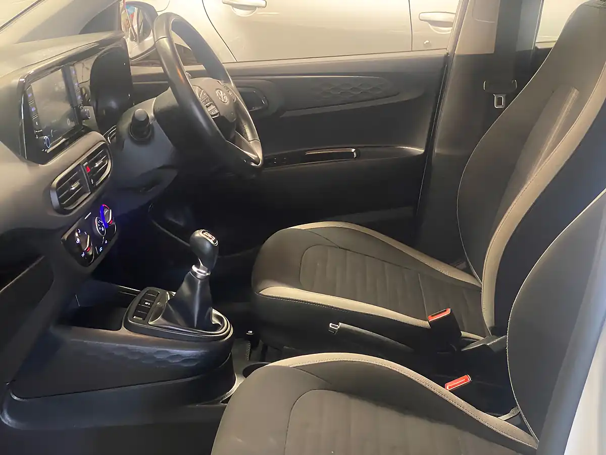 Used 2021 Hyundai I10 Se Connect Grey - Interior and Exterior details 10