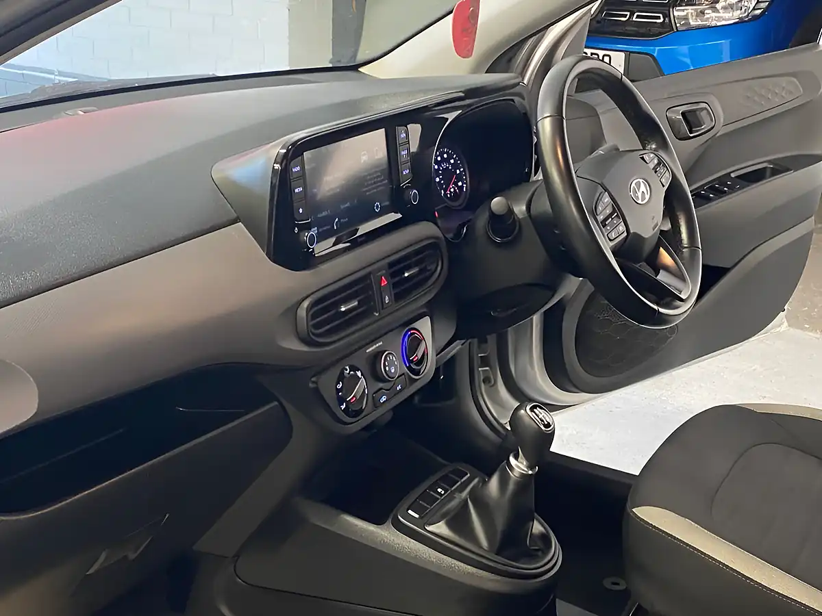 Used 2021 Hyundai I10 Se Connect Grey - Interior and Exterior details 11