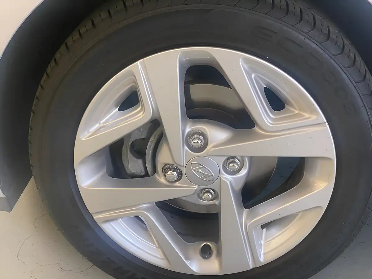 Used 2021 Hyundai I10 Se Connect Grey - Interior and Exterior details 17