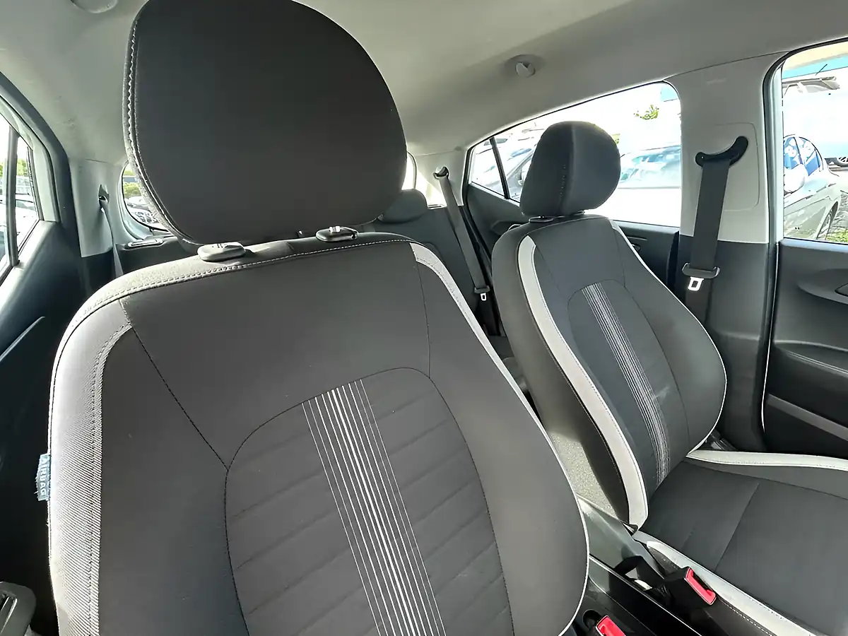 Used 2021 Hyundai I10 Se Connect White - Interior and Exterior details 17