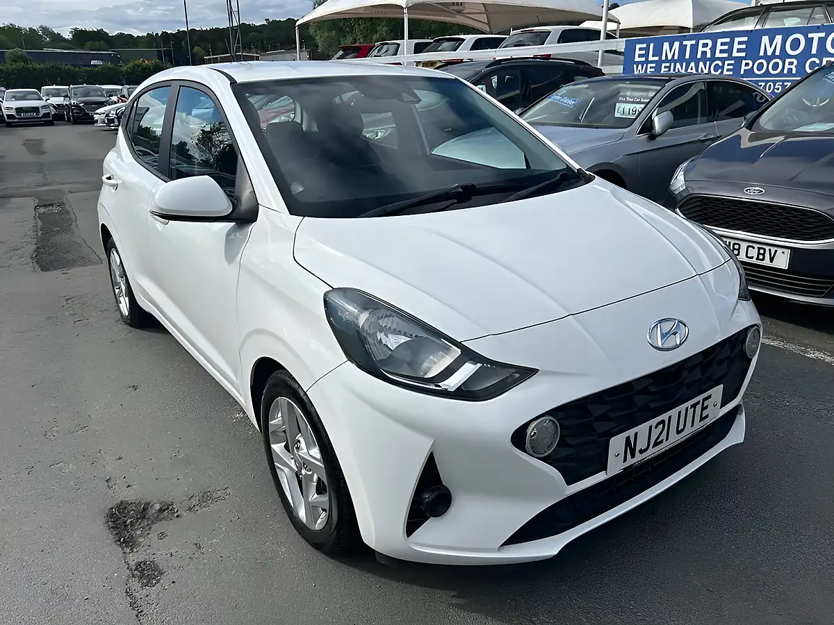 Used 2021 Hyundai I10 Se Connect White - Interior and Exterior details 4