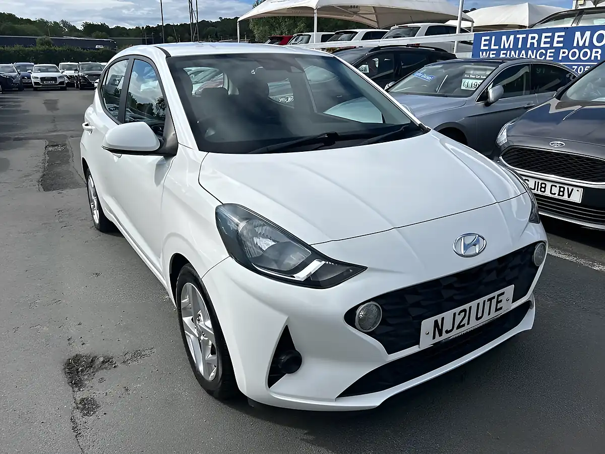 Used 2021 Hyundai I10 Se Connect White - Interior and Exterior details 5