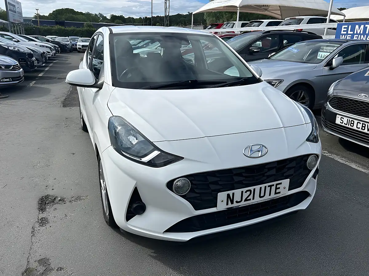 Used 2021 Hyundai I10 Se Connect White - Interior and Exterior details 6