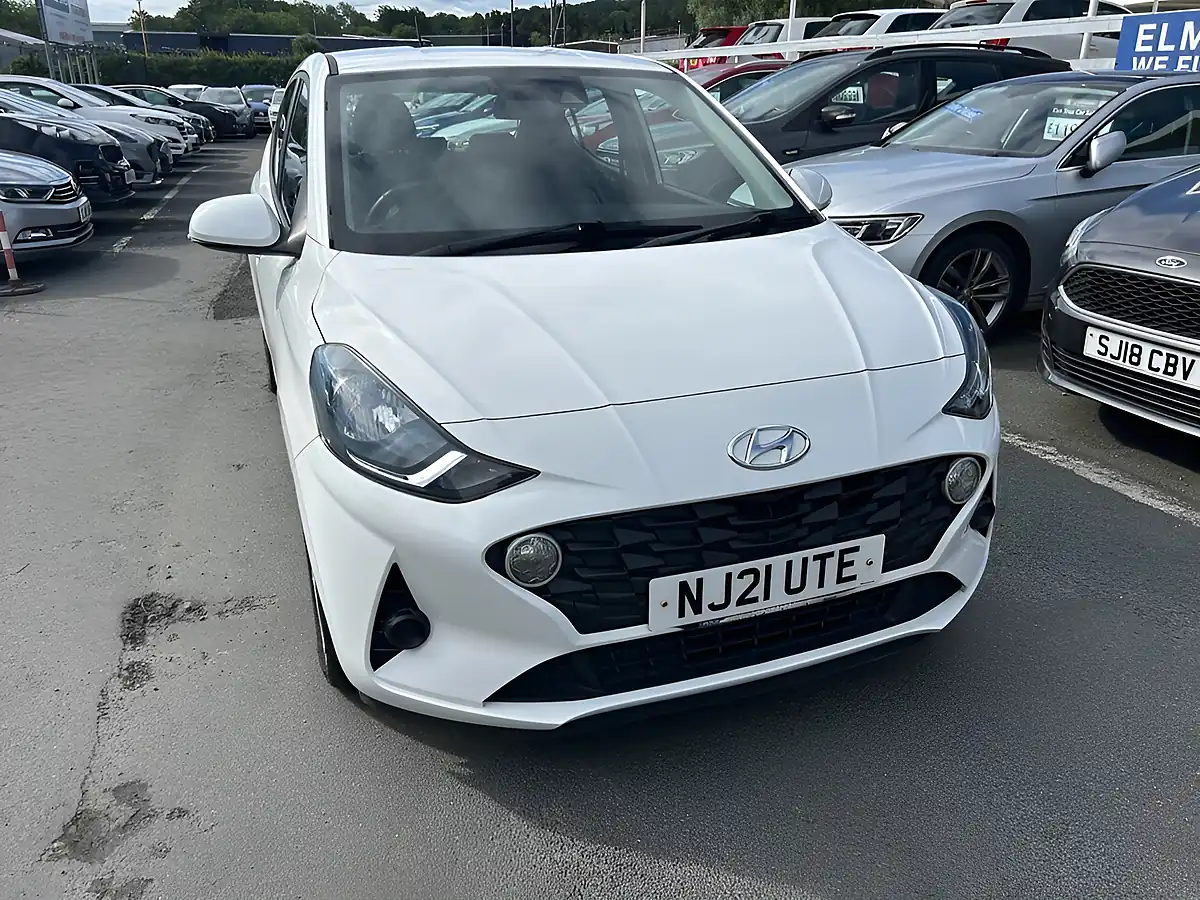 Used 2021 Hyundai I10 Se Connect White - Interior and Exterior details 7