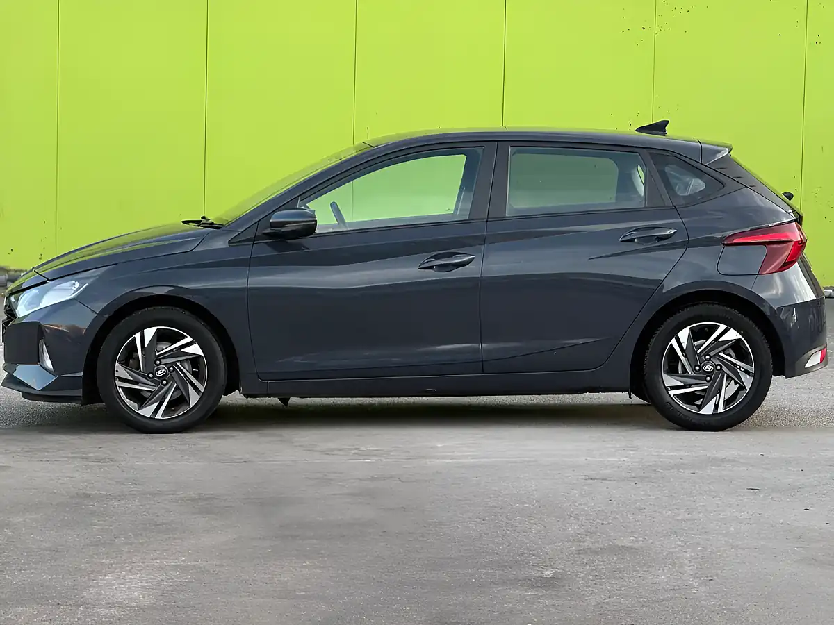 Used 2021 Hyundai i20 Element Grey - Interior and Exterior details 8