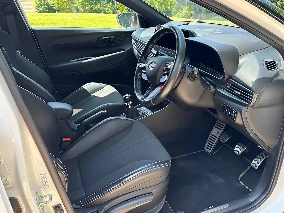 Used 2021 Hyundai I20 N Polar White - Interior and Exterior details 16