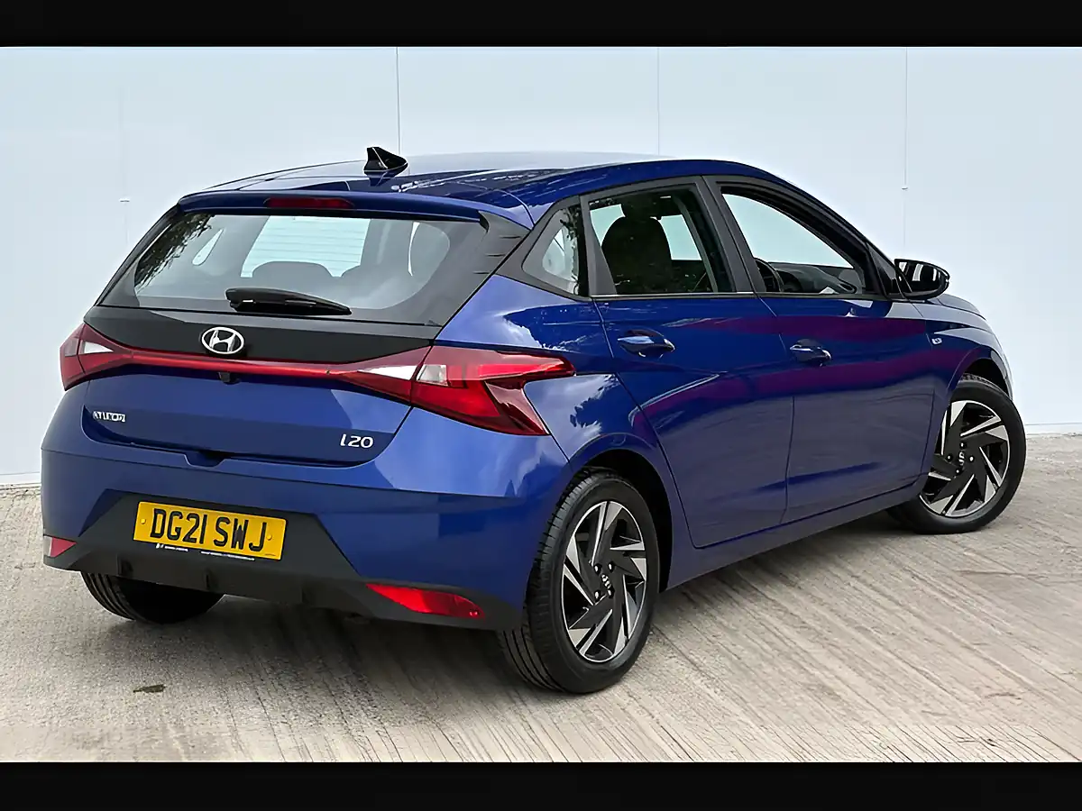 Used 2021 Hyundai i20 Se Connect Intense Blue - Interior and Exterior details 13