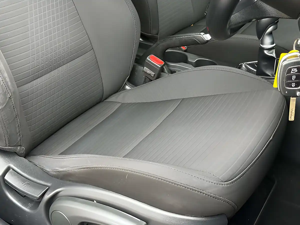 Used 2021 Hyundai i20 Se Connect Intense Blue - Interior and Exterior details 14