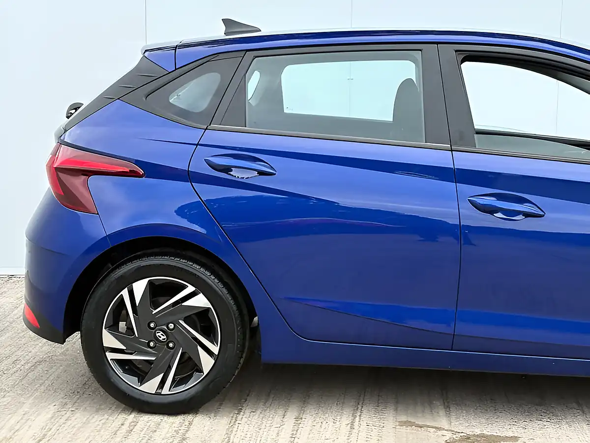 Used 2021 Hyundai i20 Se Connect Intense Blue - Interior and Exterior details 16