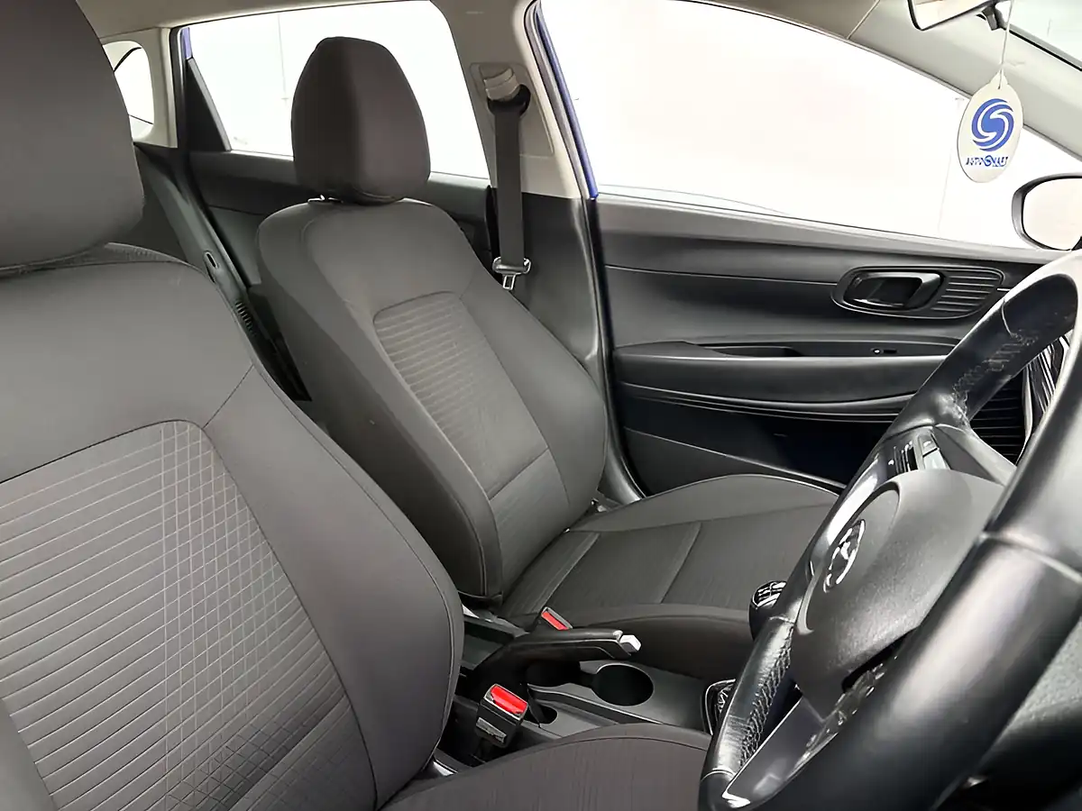 Used 2021 Hyundai i20 Se Connect Intense Blue - Interior and Exterior details 19