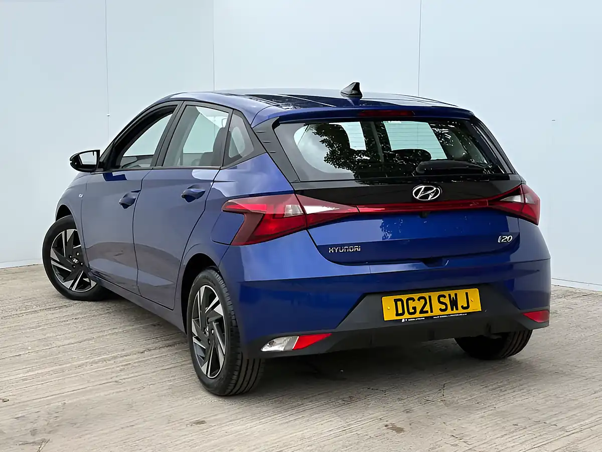 Used 2021 Hyundai i20 Se Connect Intense Blue - Interior and Exterior details 6