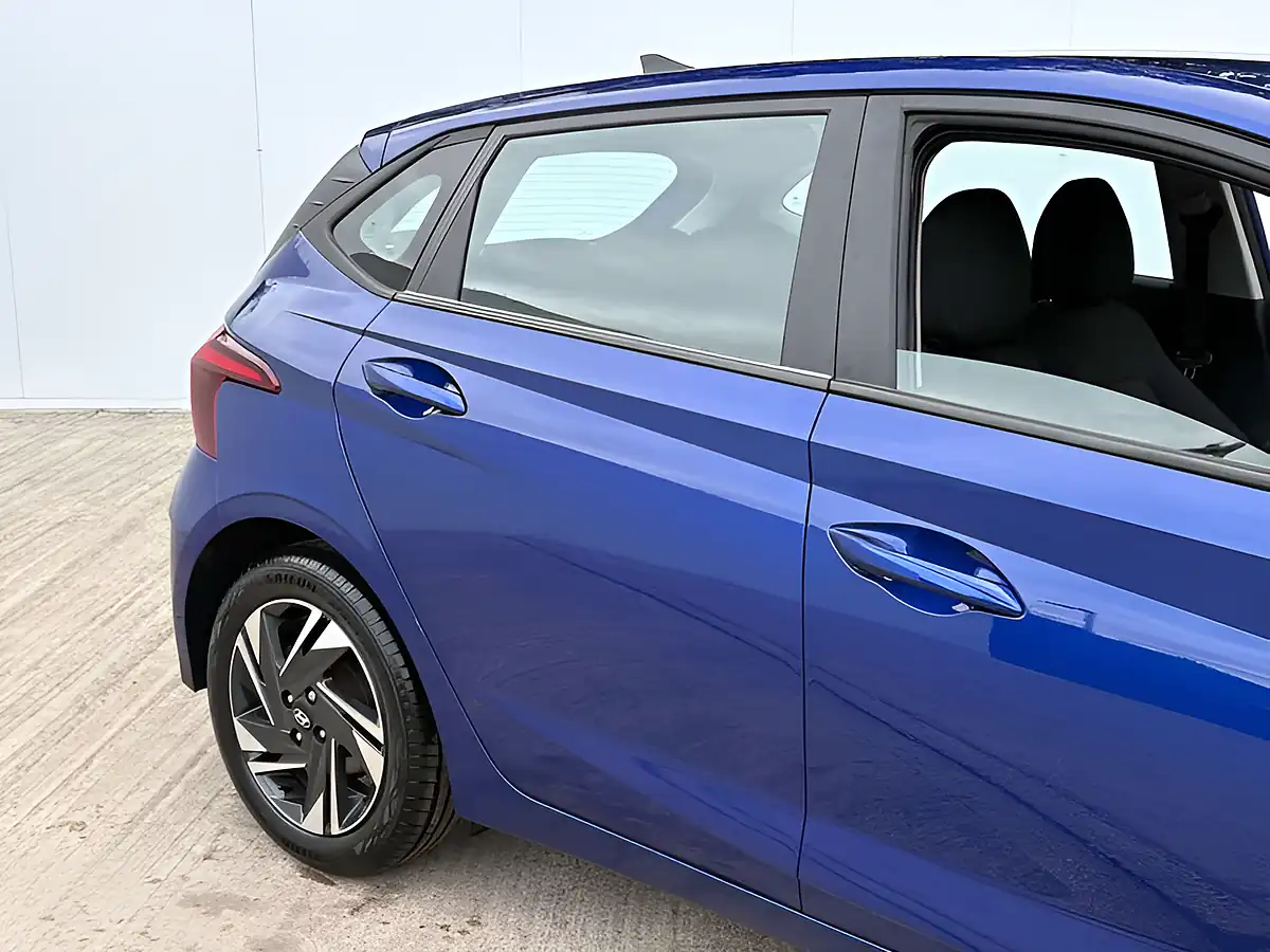 Used 2021 Hyundai i20 Se Connect Intense Blue - Interior and Exterior details 7