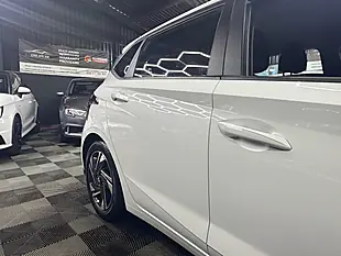 Used 2021 Hyundai I20 Se Connect White - Interior and Exterior details 12