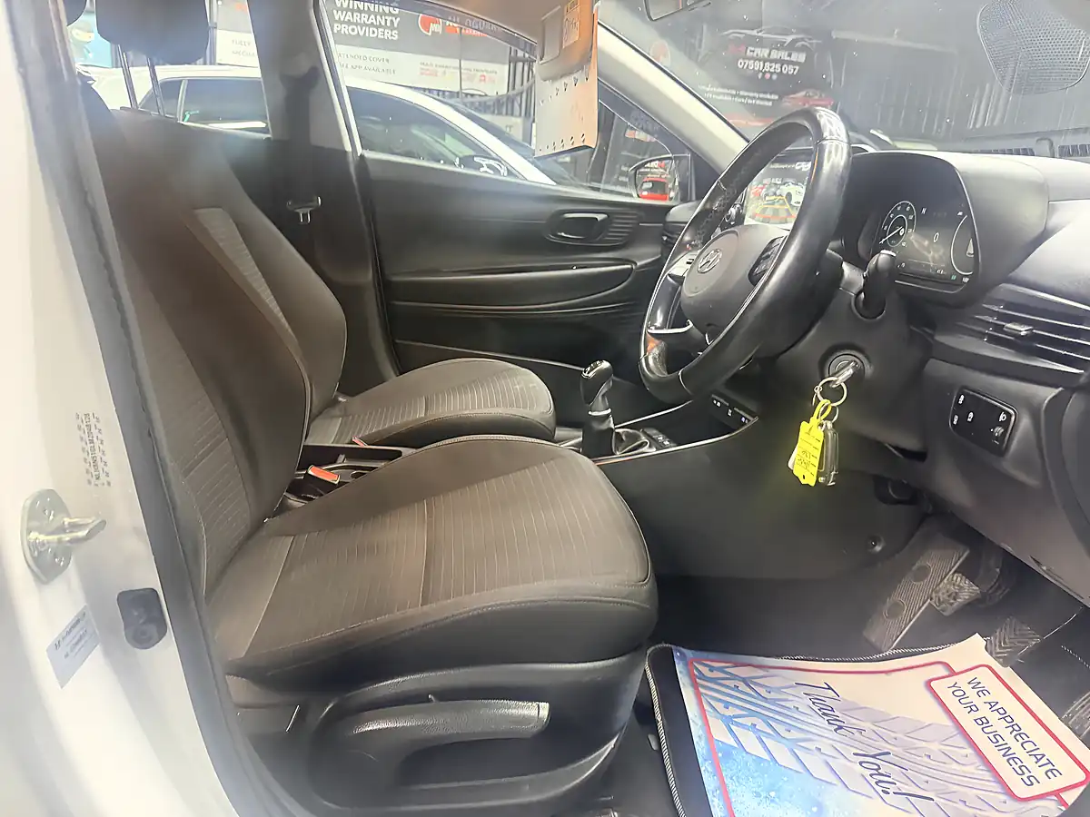 Used 2021 Hyundai I20 Se Connect White - Interior and Exterior details 17