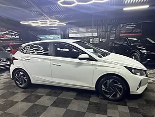 Used 2021 Hyundai I20 Se Connect White - Interior and Exterior details 6