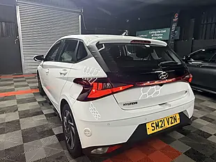 Used 2021 Hyundai I20 Se Connect White - Interior and Exterior details 9