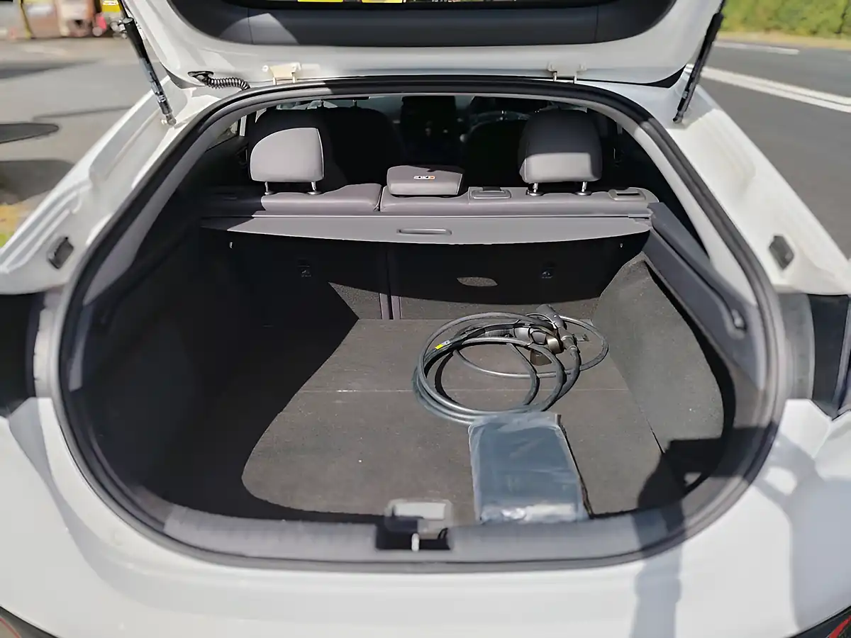 Used 2021 Hyundai Ioniq Premium Se White - Interior and Exterior details 12