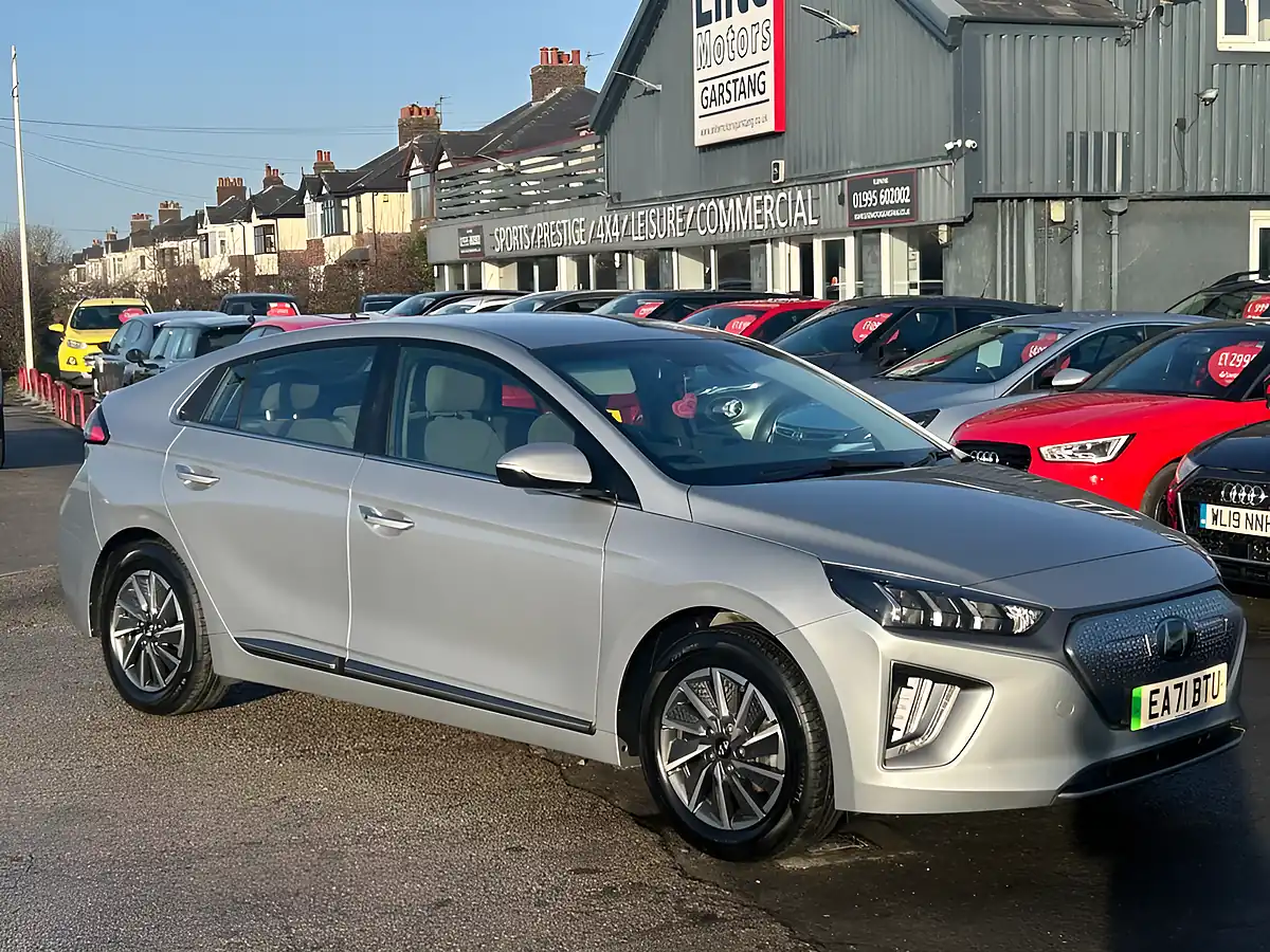Used 2021 Hyundai Ioniq Premium Silver - Front View